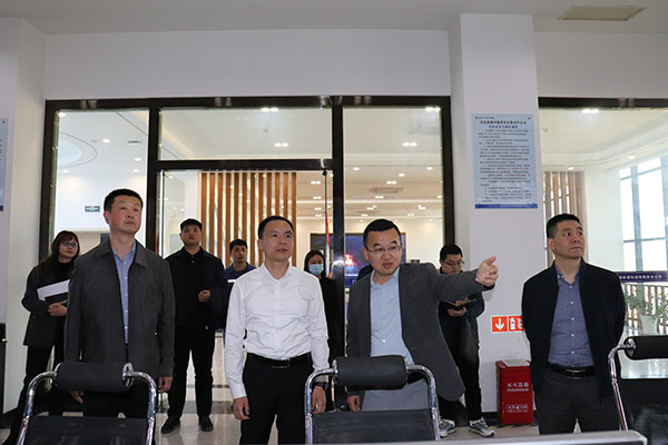 1743563740928466.jpg 王市長參觀照片修改版.JPG